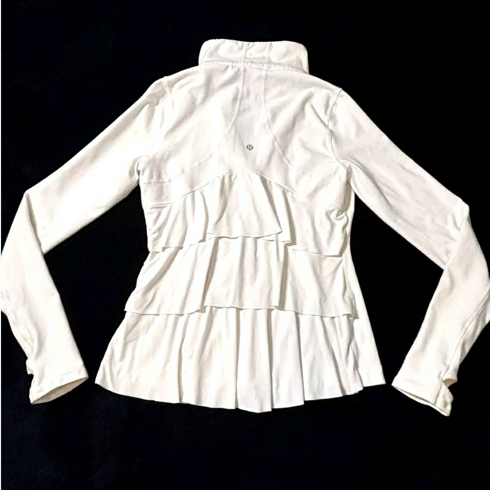 VTG Lululemon Athletic Yogi Dance White Jacket Ruffles Thumbholes Women's Size